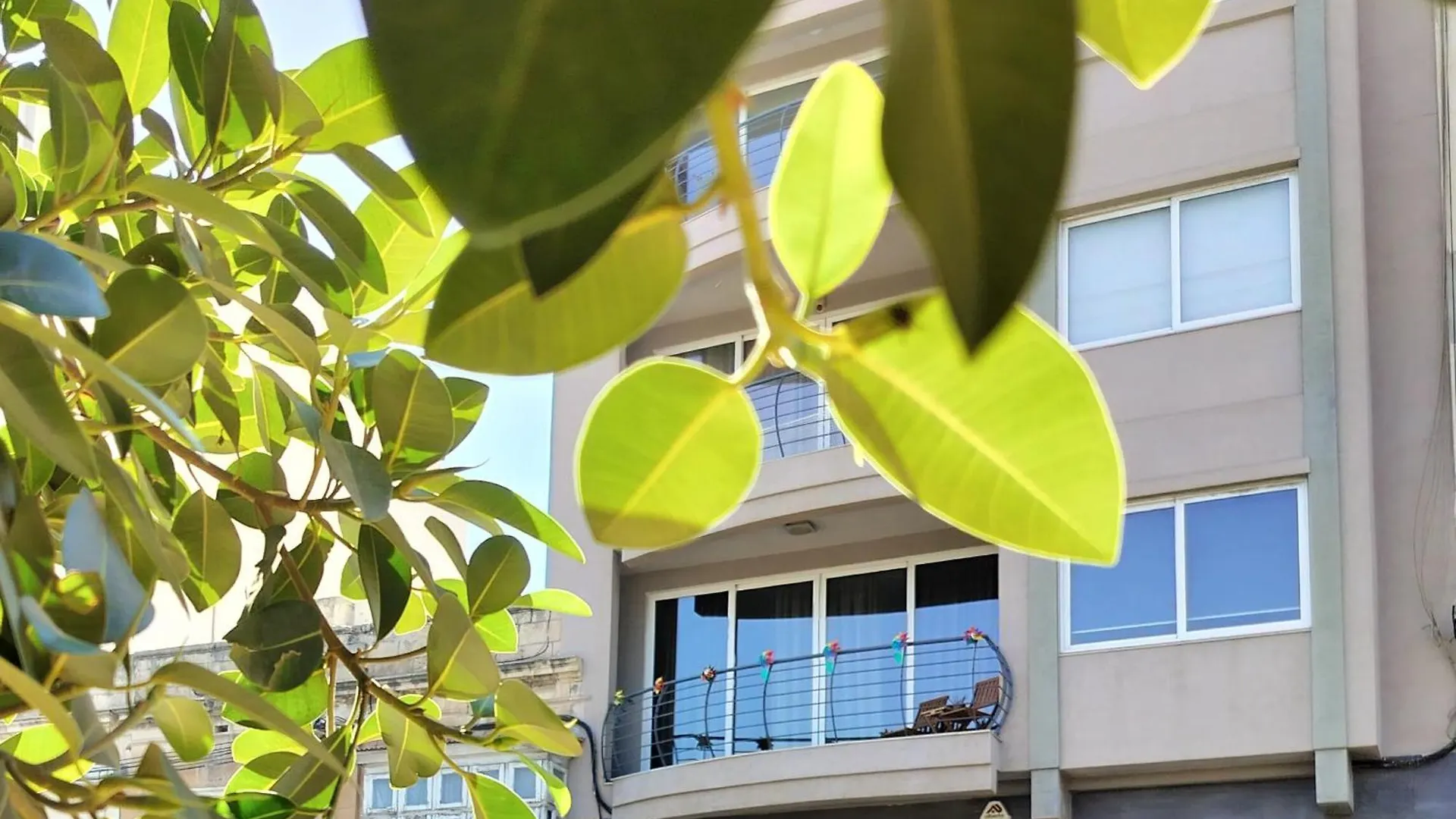 Stunning Seafront Apartment With Marina And Valletta Views In Malta Gzira