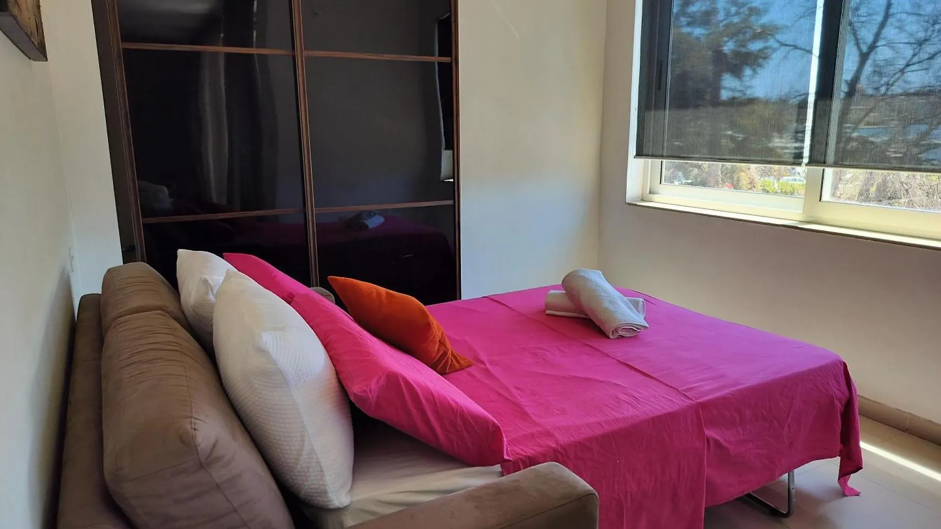 Stunning Seafront Apartment With Marina And Valletta Views In Malta Gzira