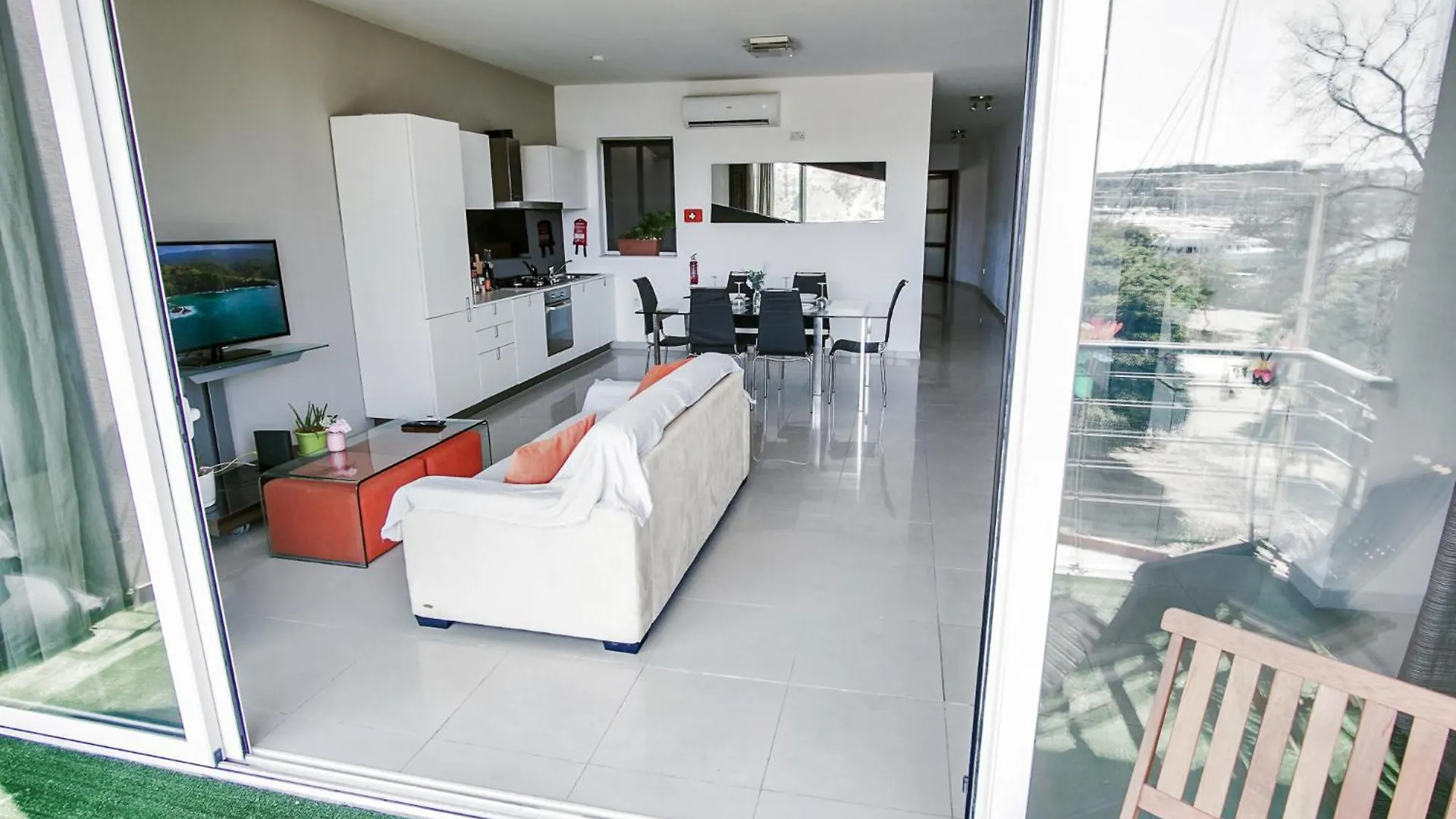 Stunning Seafront Apartment With Marina And Valletta Views In Malta Gzira 0*,  Malta