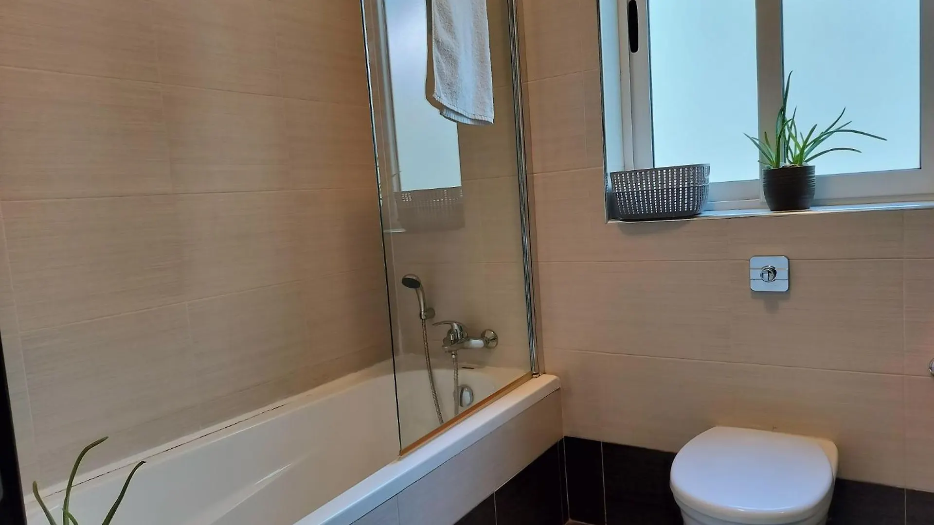 Stunning Seafront Apartment With Marina And Valletta Views In Malta Gzira