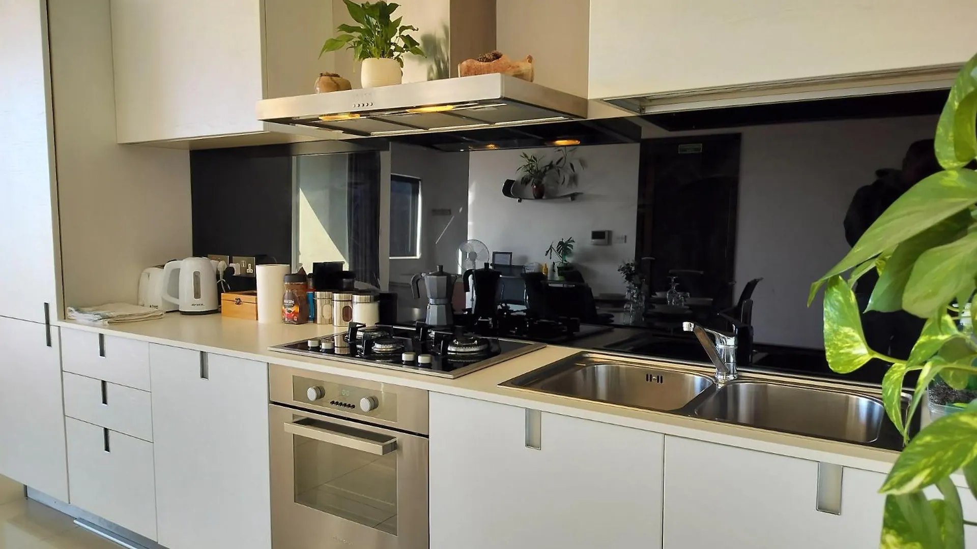 Stunning Seafront Apartment With Marina And Valletta Views In Malta Gzira